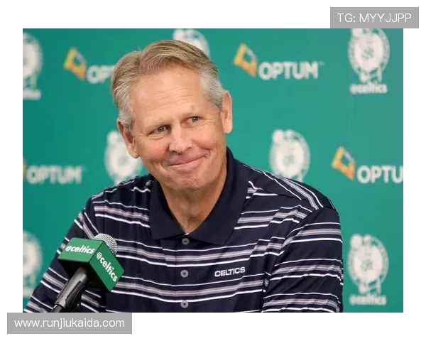 厄瓜多尔首位NBA球员获总统表彰 绿军双向球员为国家赢得荣誉 厄瓜多尔首位NBA球员获总统表彰 绿军双向球员为国家赢得荣誉